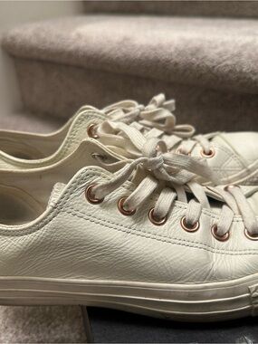 Converse Women's Cream Low-Top Sneakers with Rose Gold Eyelets